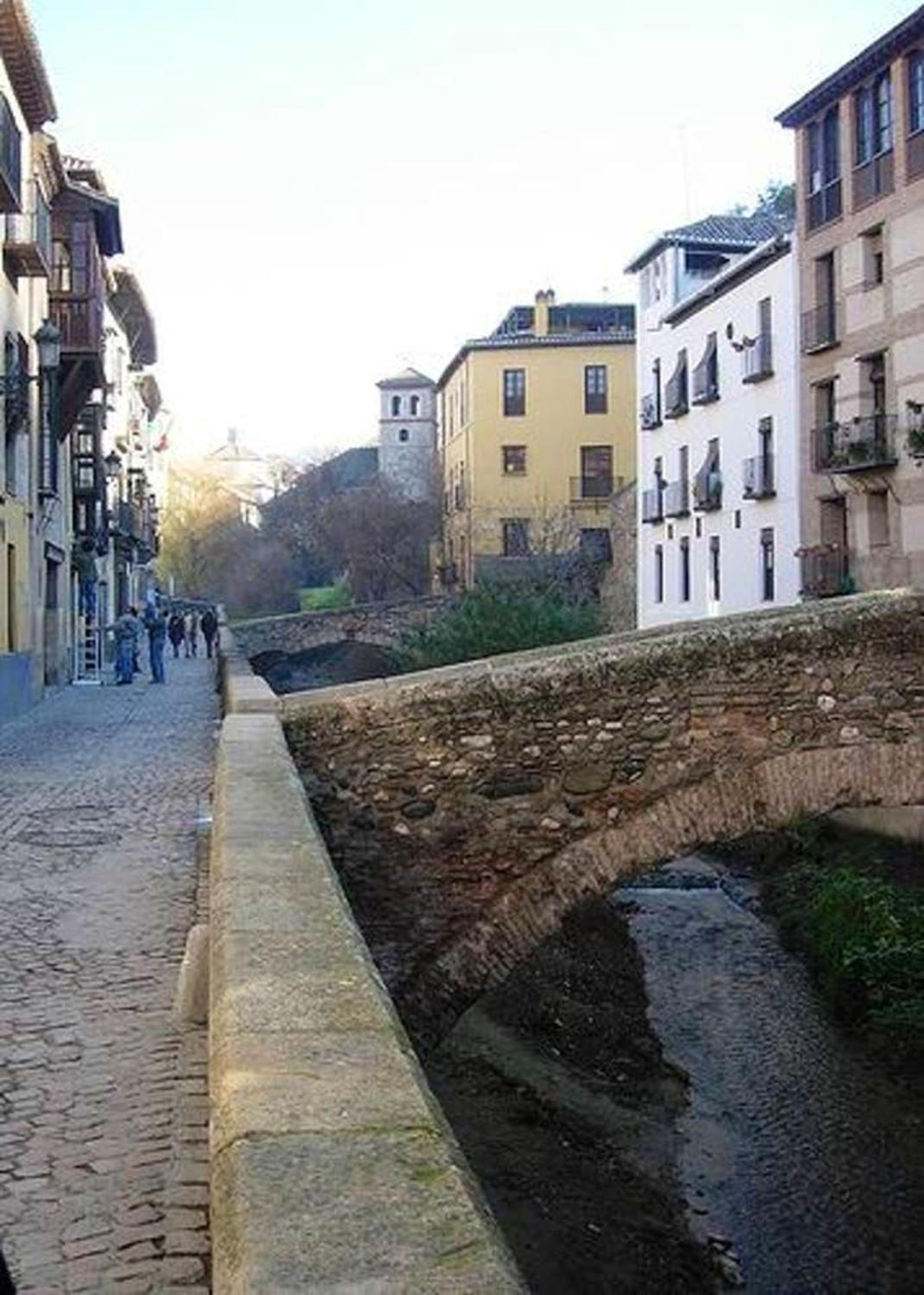 Charming apartment historic centre Granada 80 m² + balcony view 2
