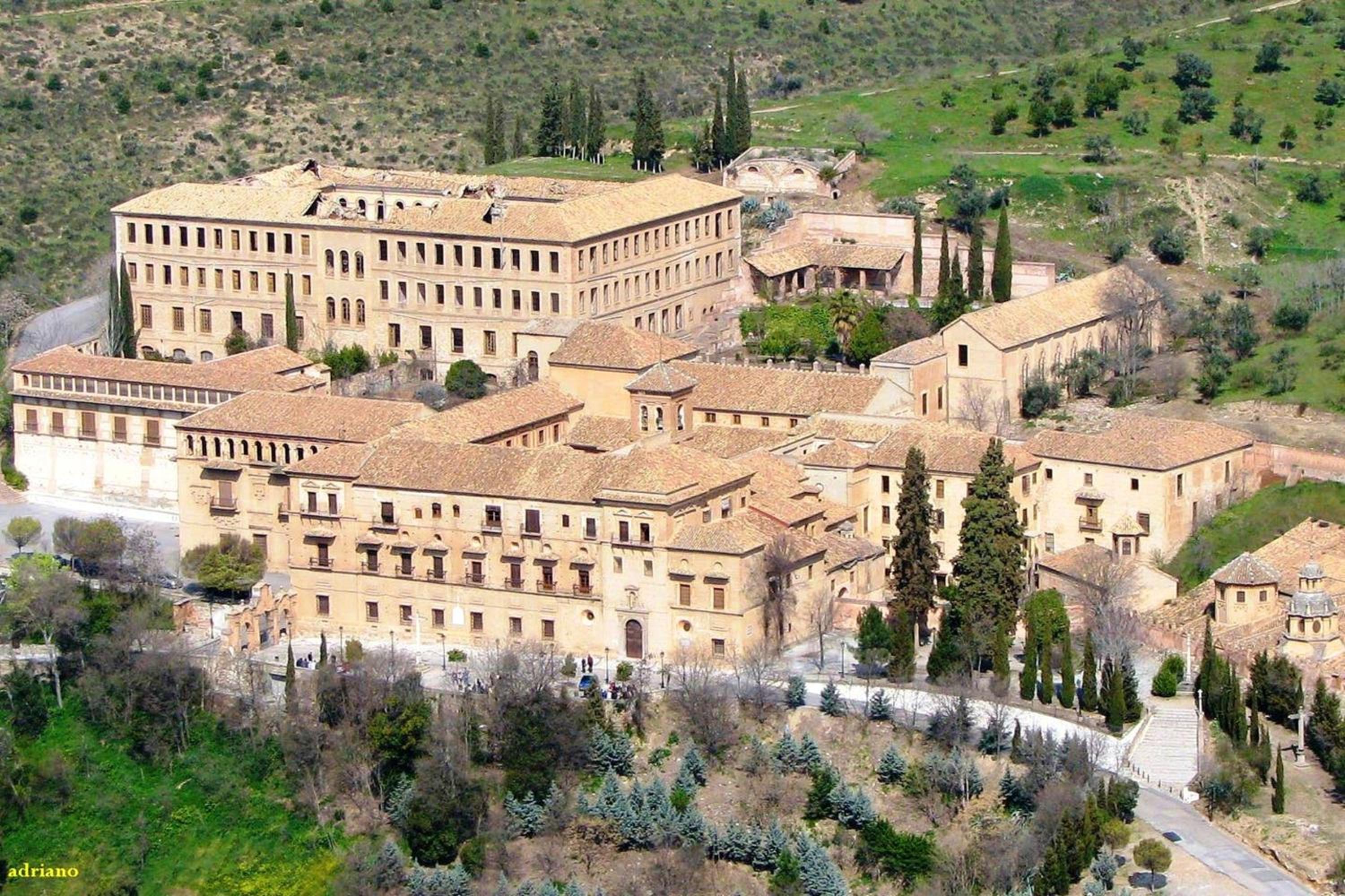 Charming apartment historic centre Granada 80 m² + balcony view 4