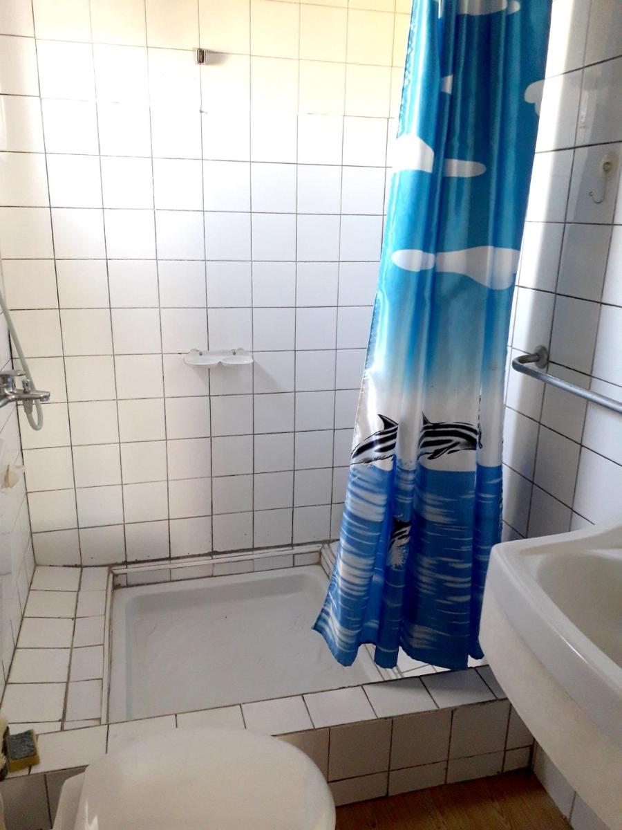 One bedroom appartement at Grand Baie 300 m away from the beach with sea view and wifi