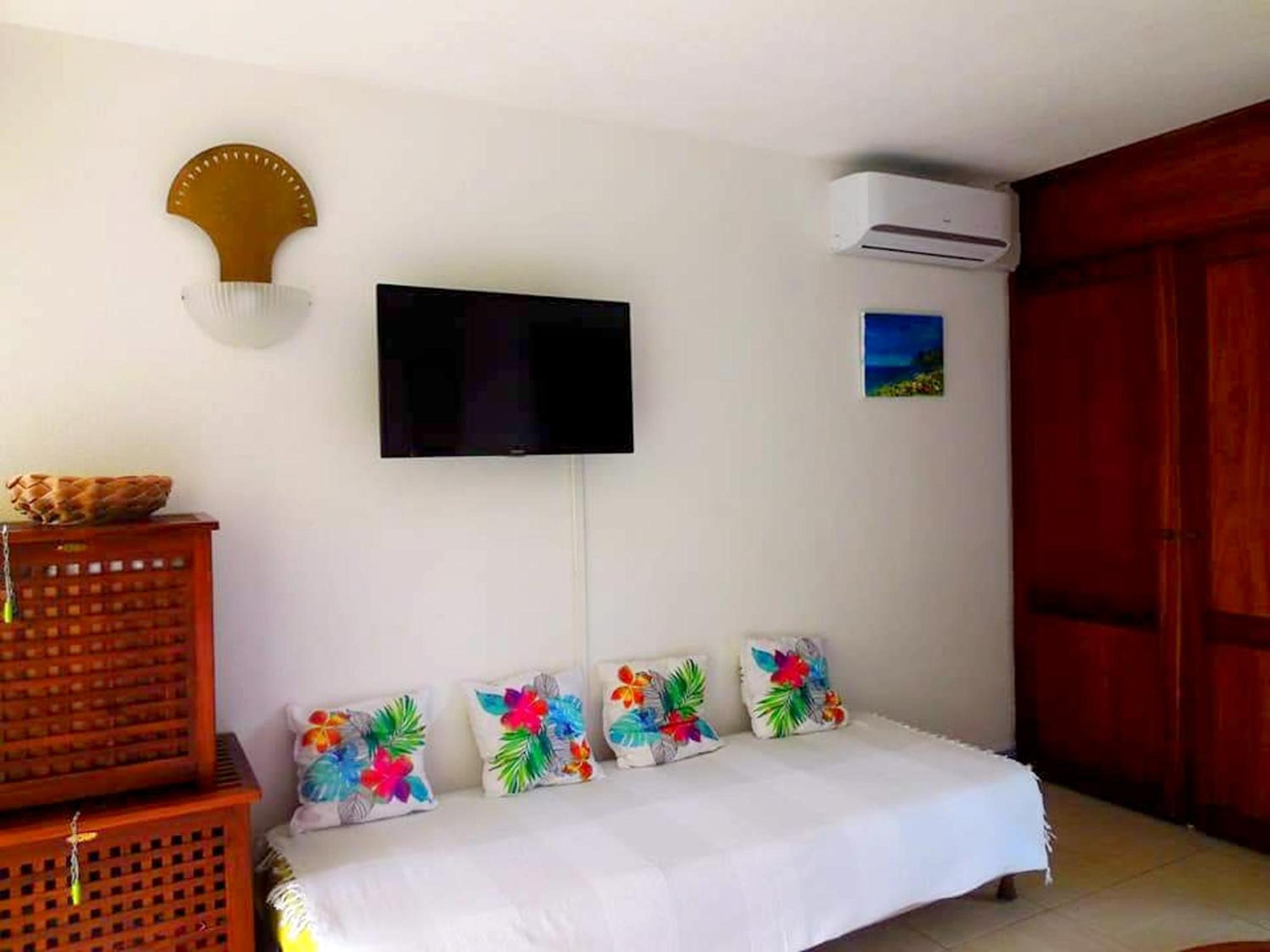 Appartement cosy a Sainte Anne 35 m² avec jardin view 5