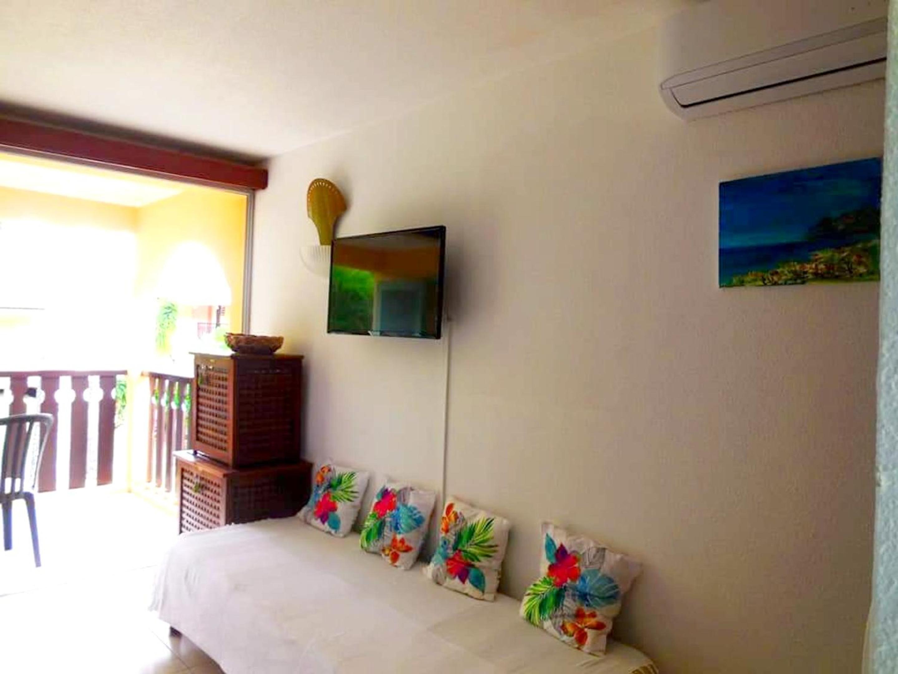 Appartement cosy a Sainte Anne 35 m² avec jardin view 4
