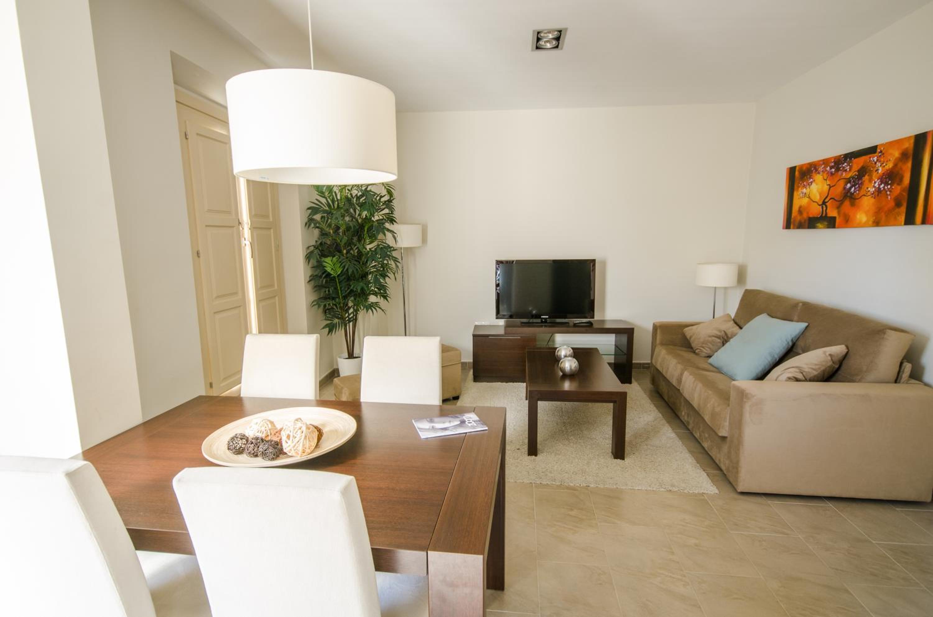 Apartamentos Pinar Málaga Centro - Carretería