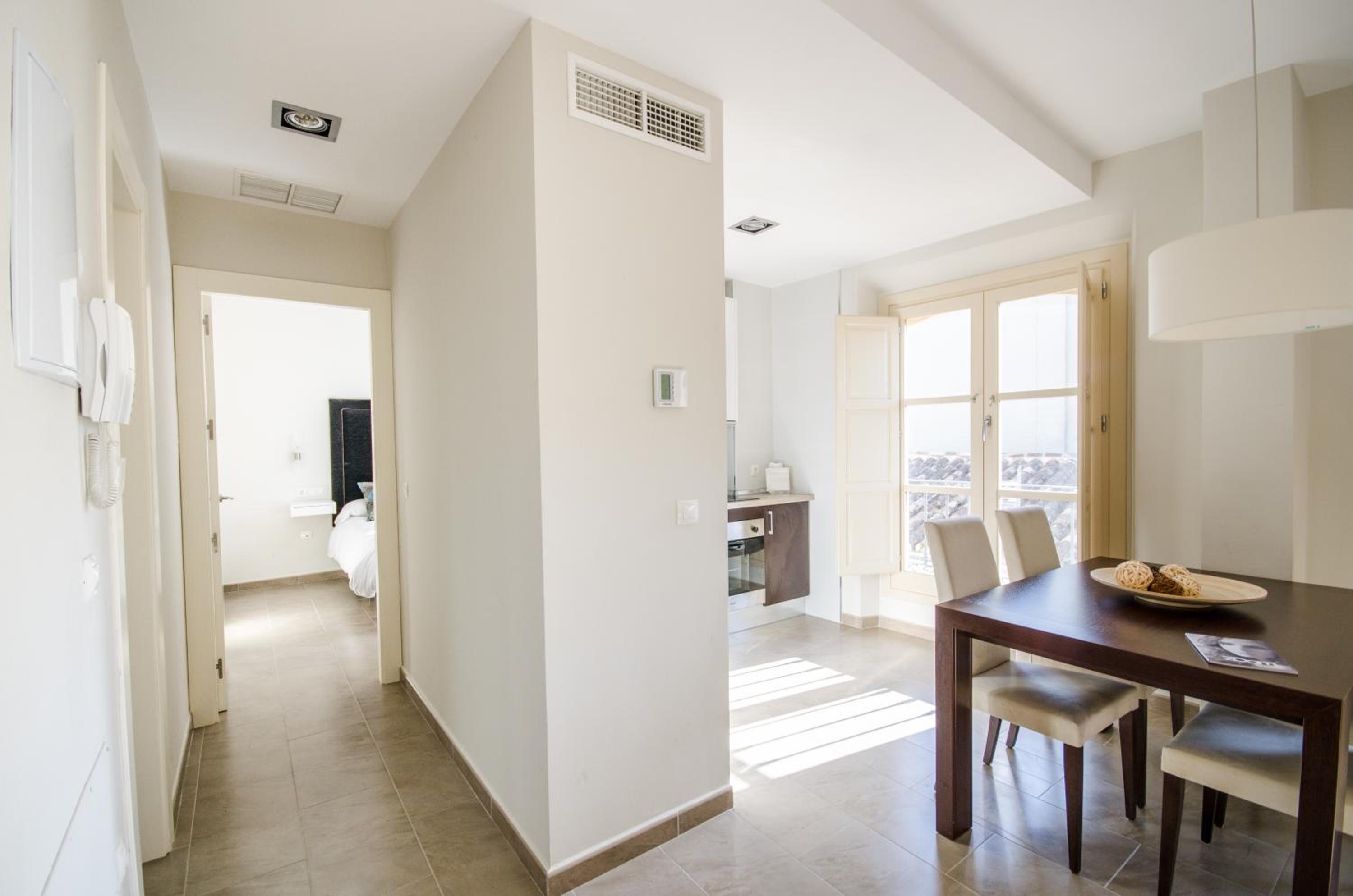Apartamentos Pinar Málaga Centro - Carretería