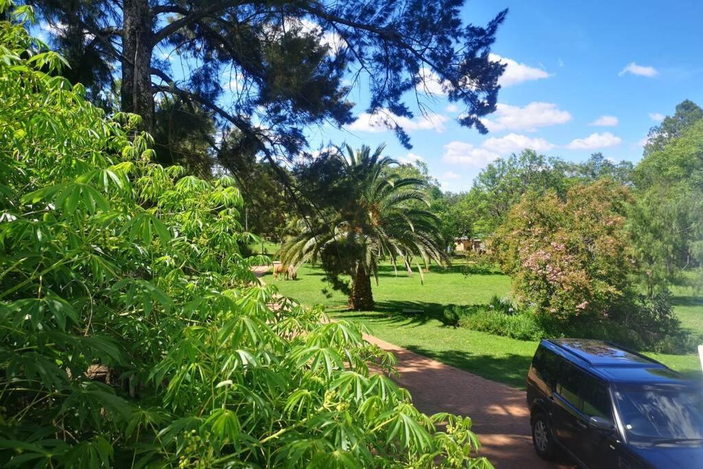 Rural feeling Self Catering Next door to Sandton view 2