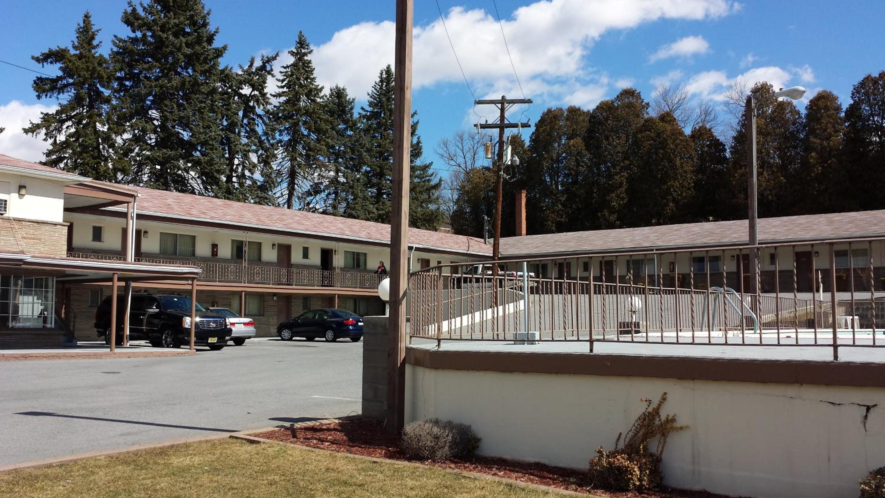 Bedford Vacations - Budget Host Inn - Property Image 5