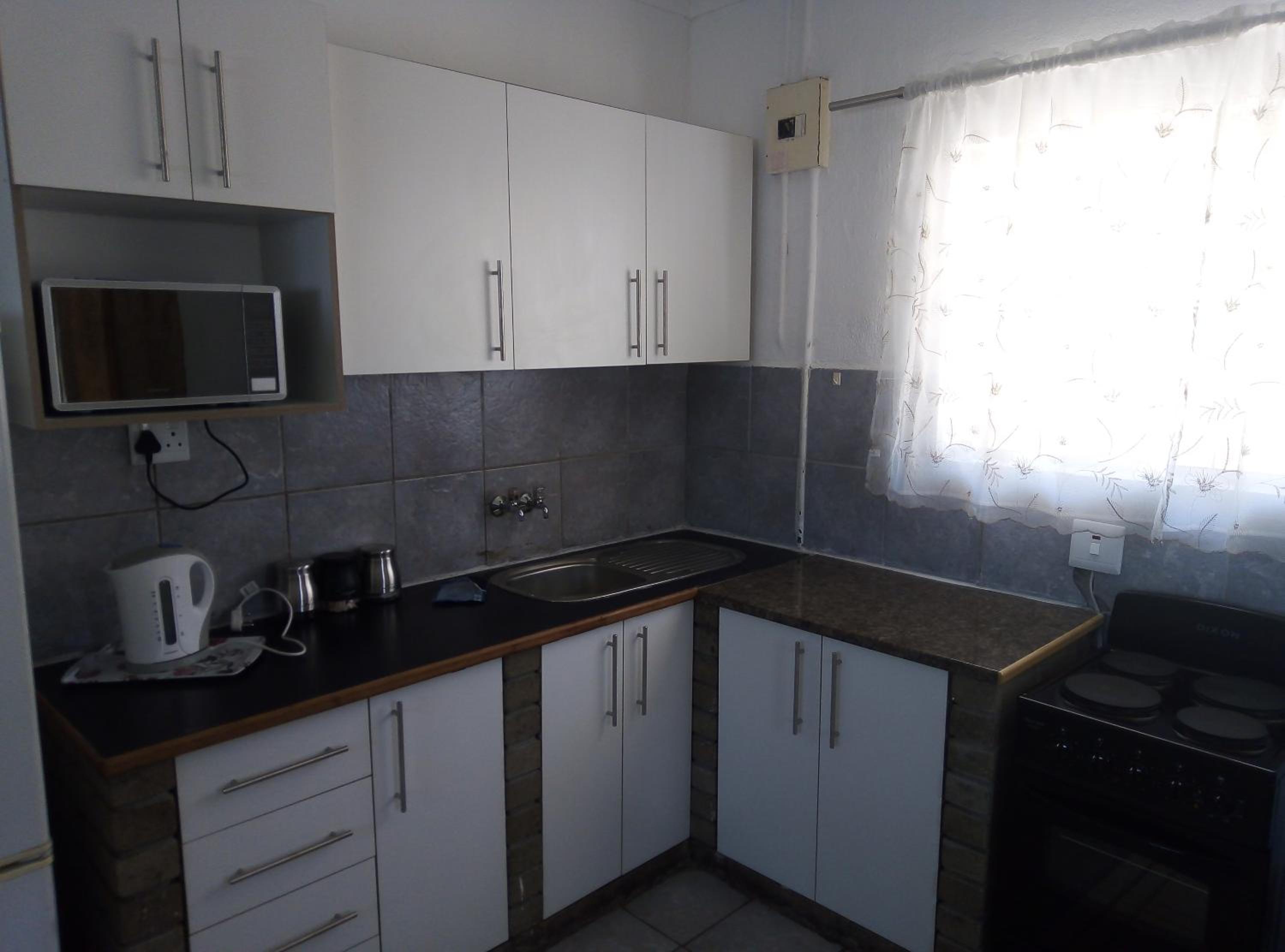 Spacious 1bed + braai 13km to Paternoster beach view 4