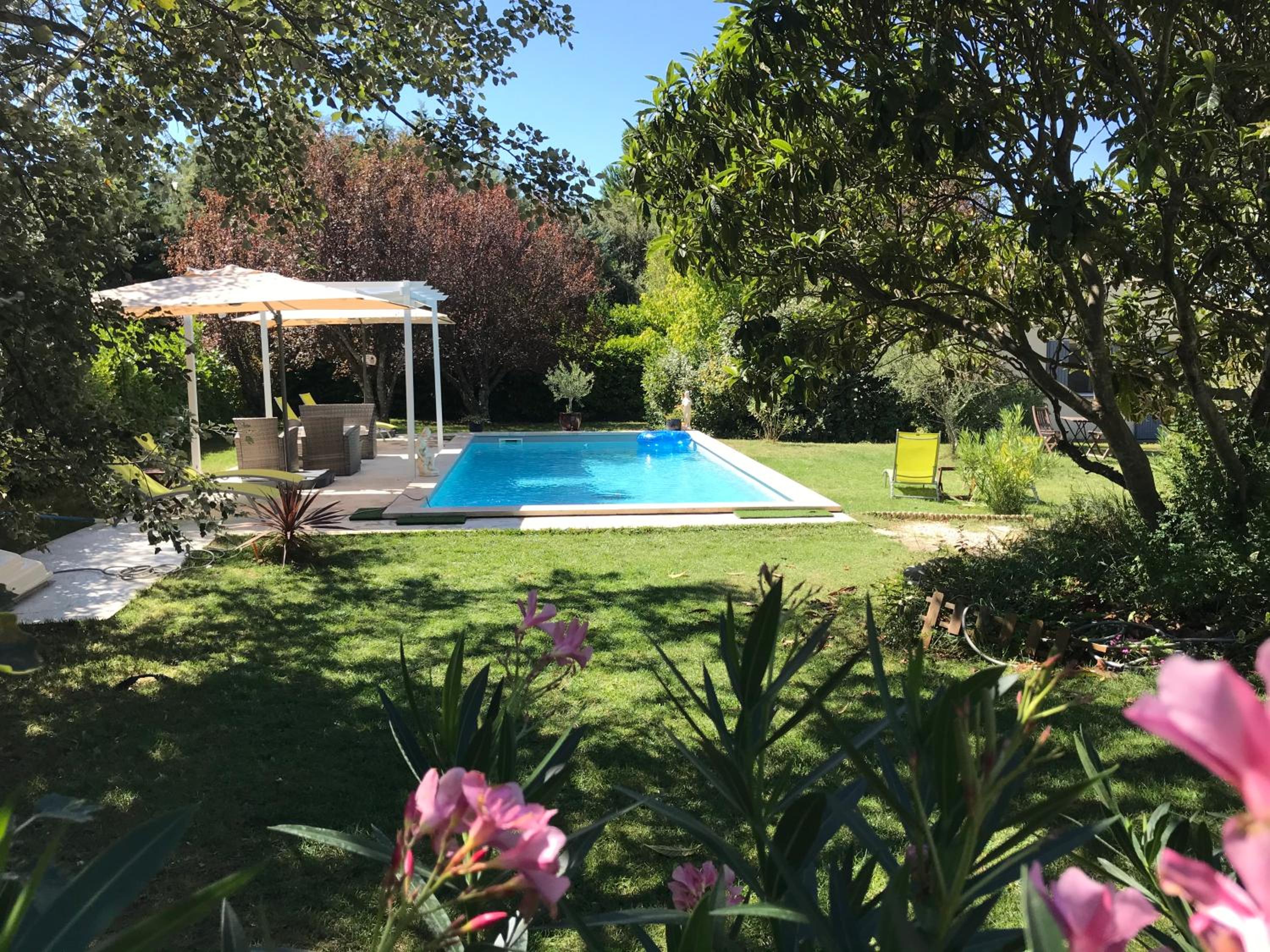 La belle histoire gîte Luberon view 2
