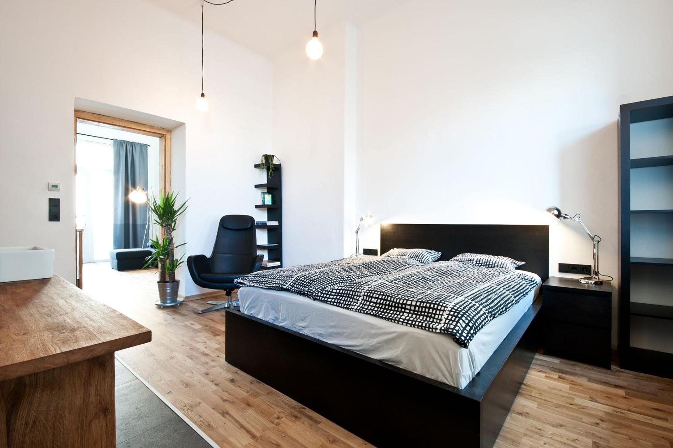 Zentrales & modernes City-Apartment - FREE PARKING & BIKES view 3