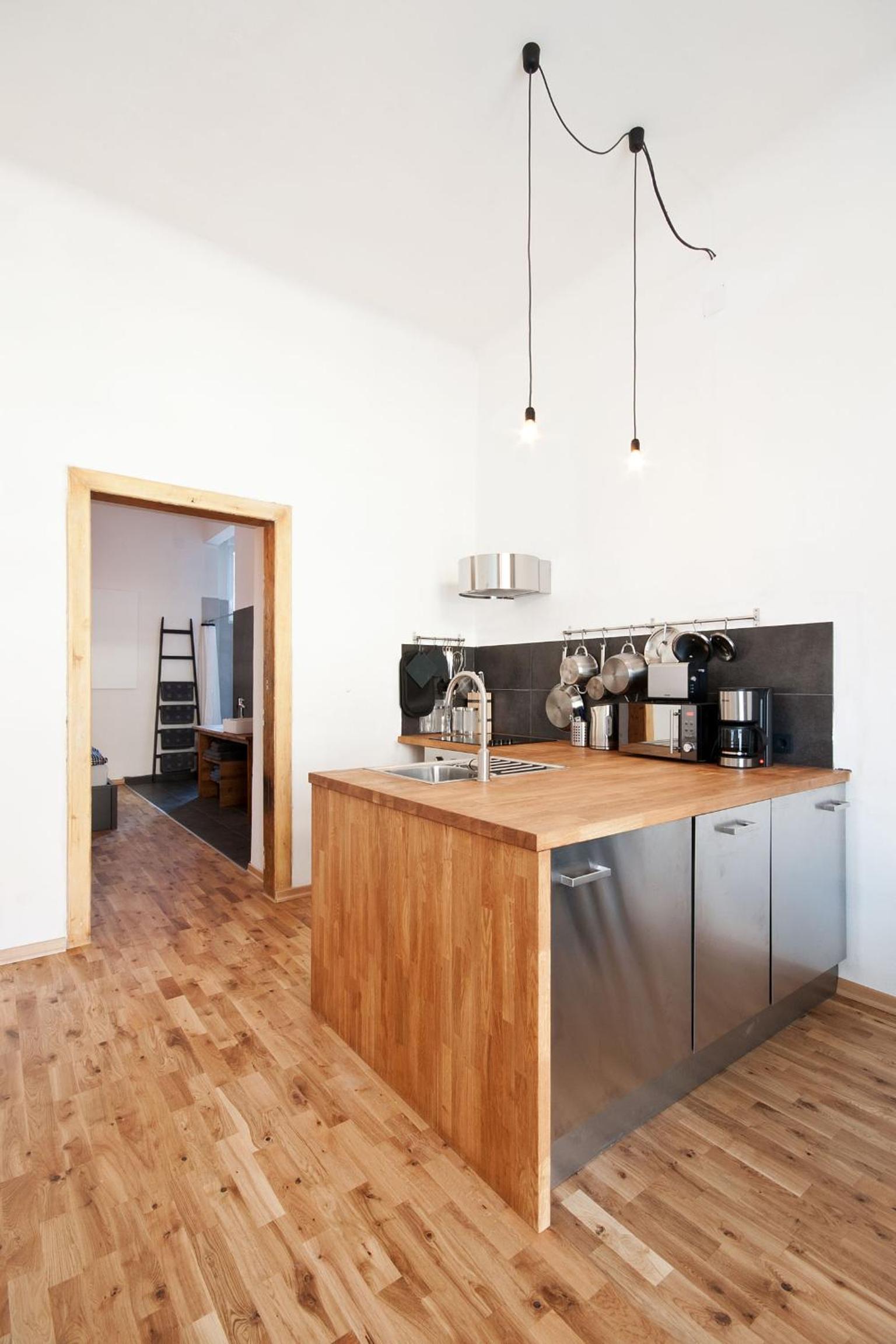 Zentrales & modernes City-Apartment - FREE PARKING & BIKES view 4