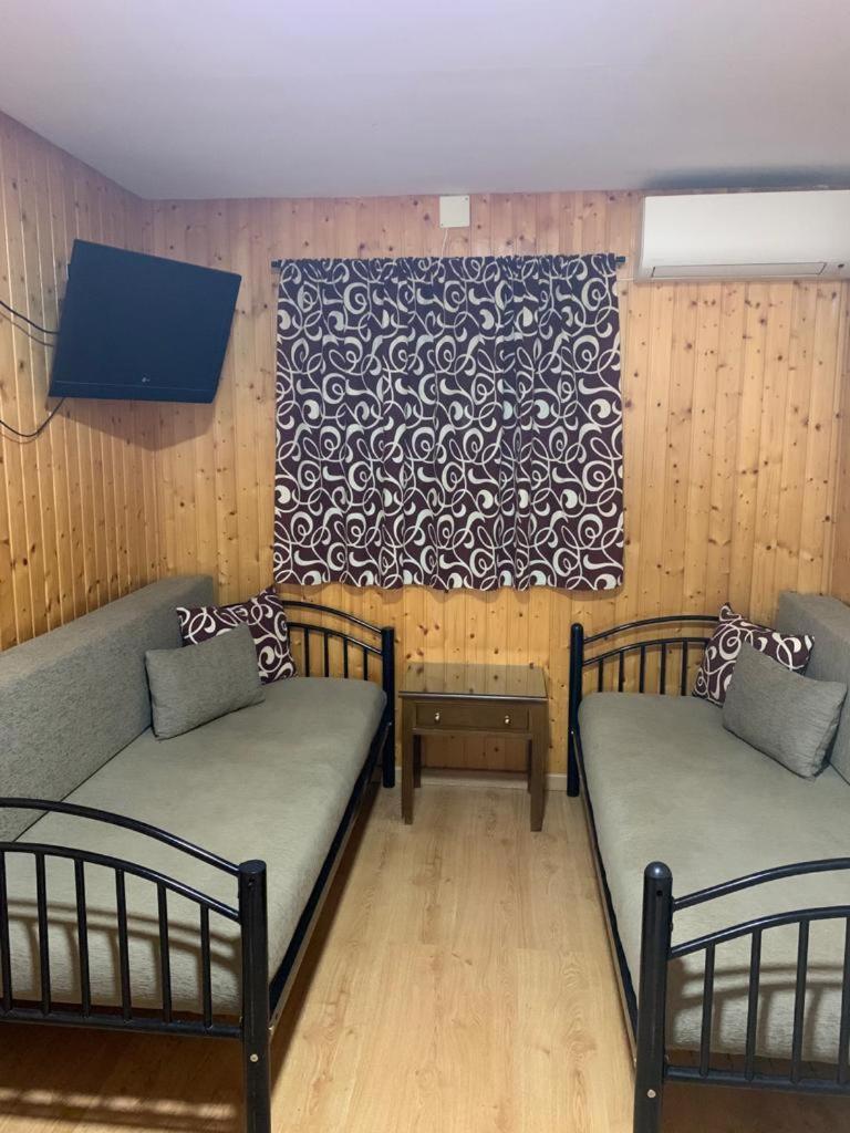 Hostal - Bungalows Camping Cáceres