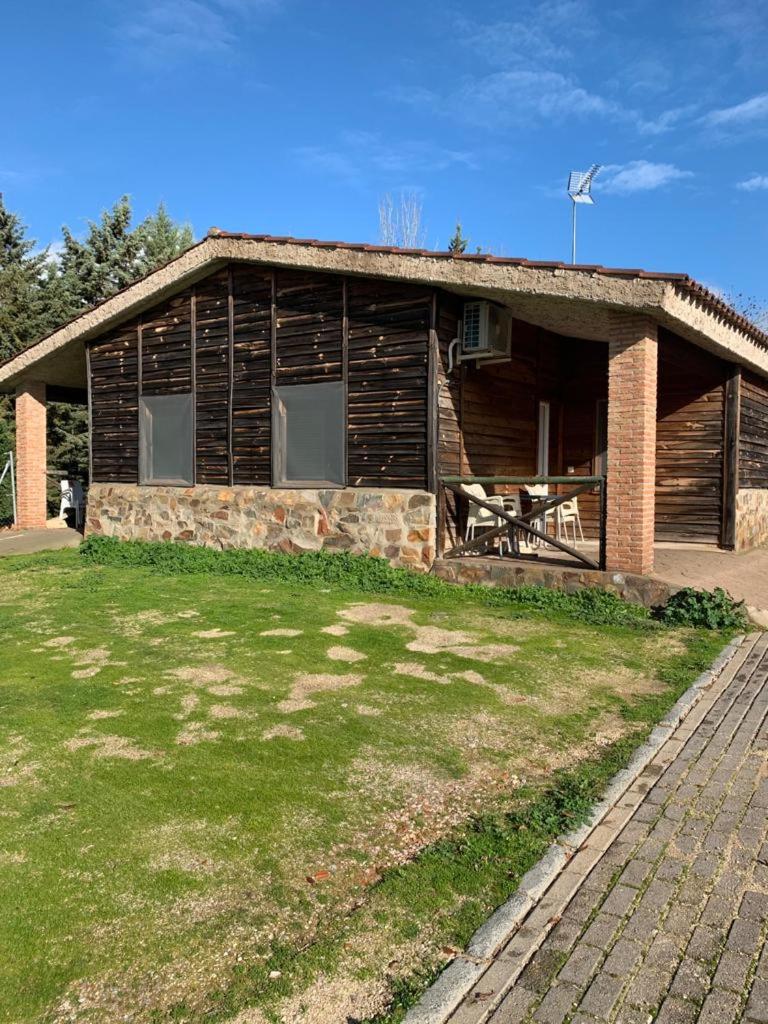 Hostal - Bungalows Camping Cáceres
