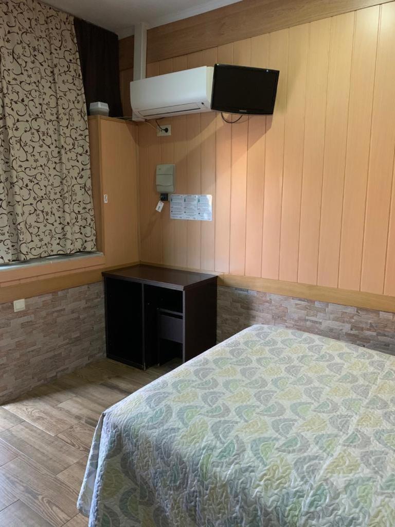Hostal - Bungalows Camping Cáceres