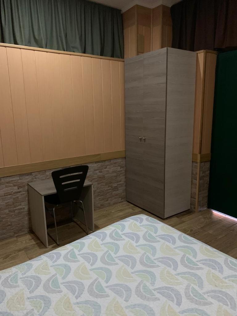 Hostal - Bungalows Camping Cáceres