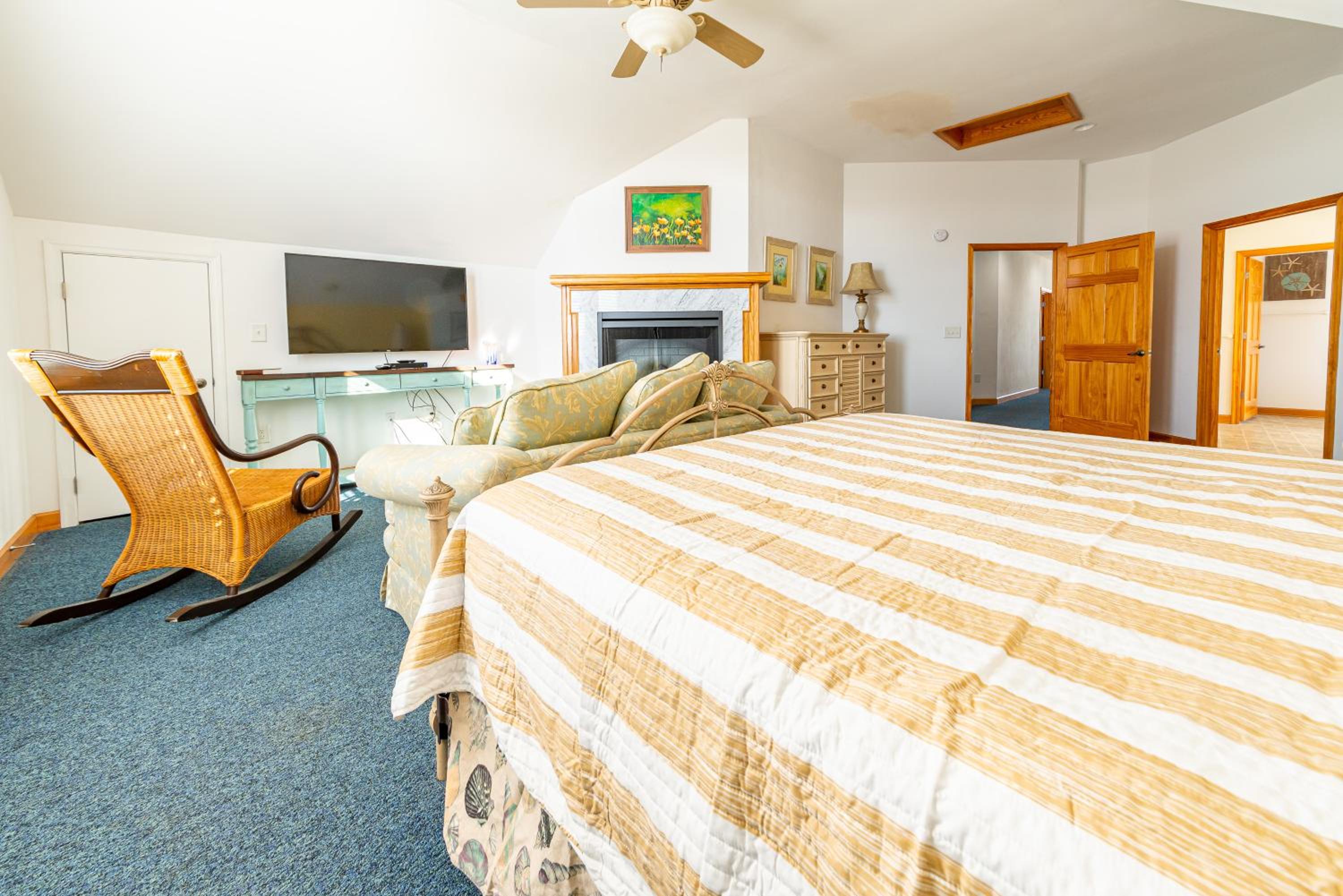 Blue Crush - KDH MP 8, Oceanfront, Ocean Views, Pool, Cabana, Hot Tub, Elevator, Rec Room, Pets OK