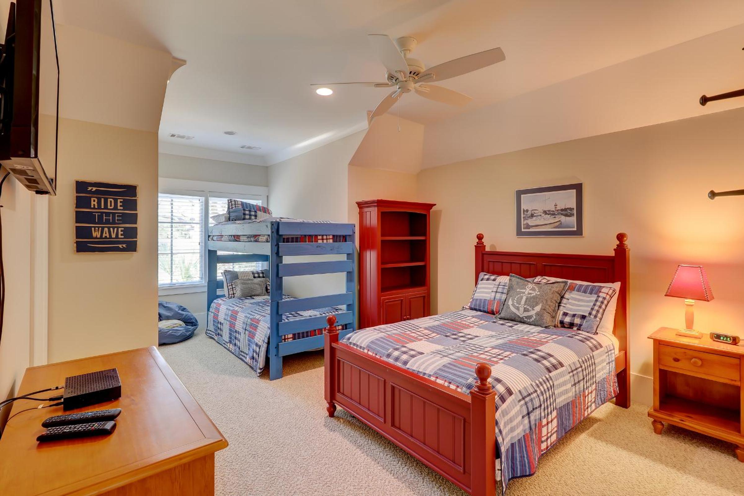 1 Cedar Waxwing 5 BR Home Private Pool