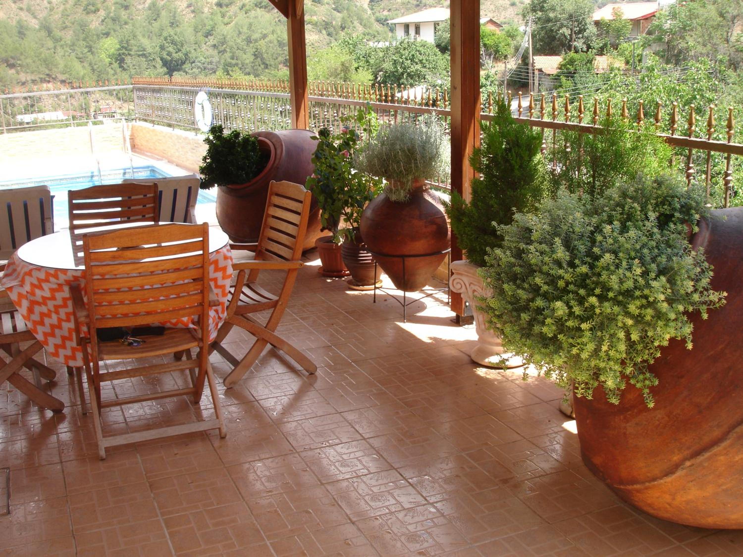 The Love Holiday House