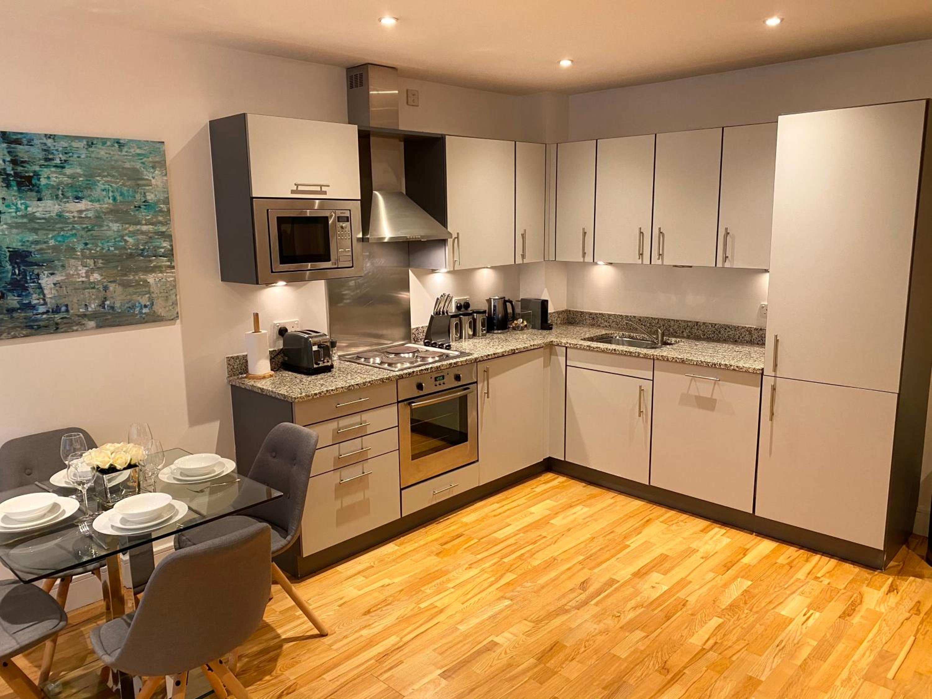 Urban Living's - The Burley Luxury City Apartment view 3