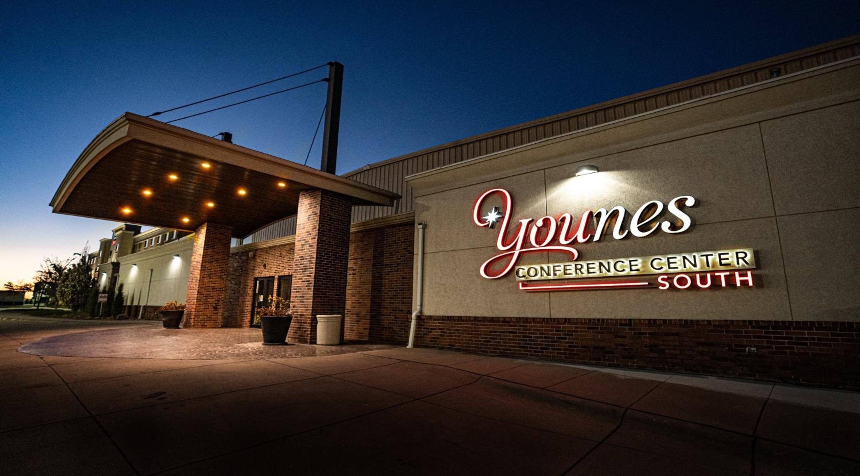 Kearney Vacations - Holiday Inn Kearney, an IHG Hotel - Property Image 9
