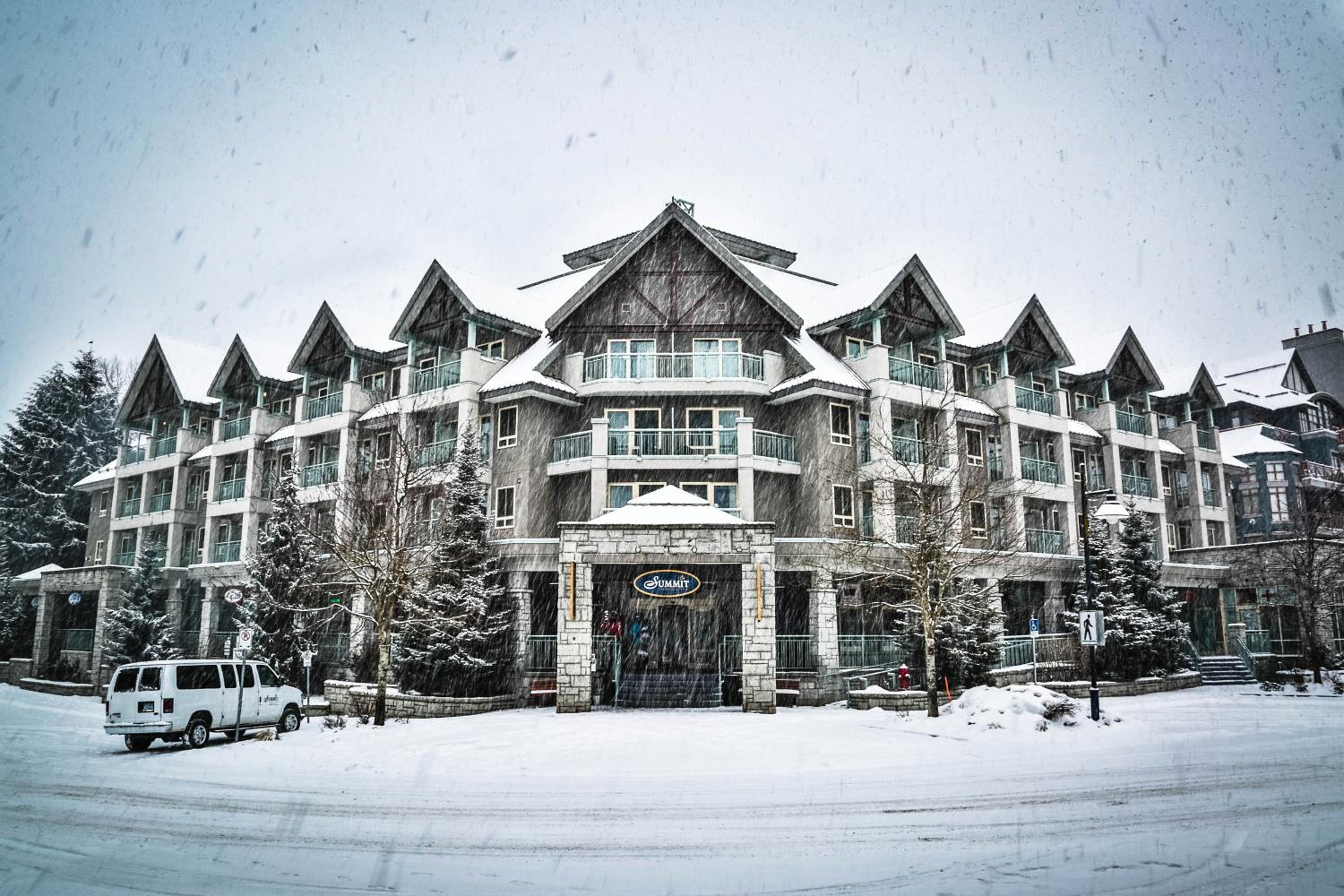 Hotel Summit Lodge Boutique Hotel by Paradox - Image 1