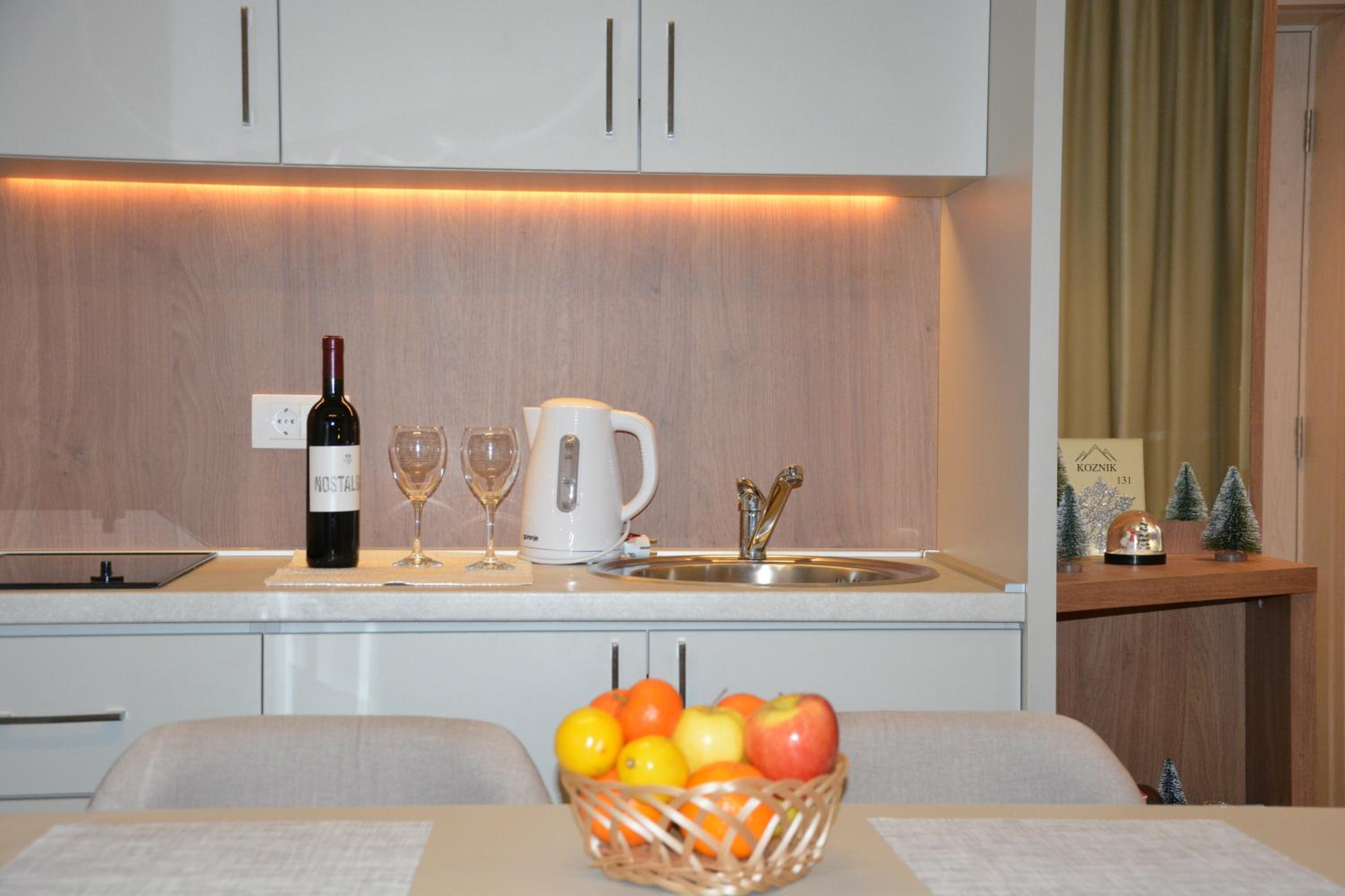 Apartman SREBRNA PAHULjA-Konaci view 4