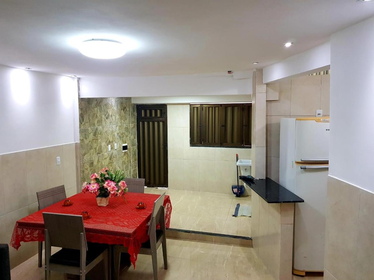 Salvador Vacations - Casa 2 Quartos na Praia de Itapua com Ar - Property Image 3