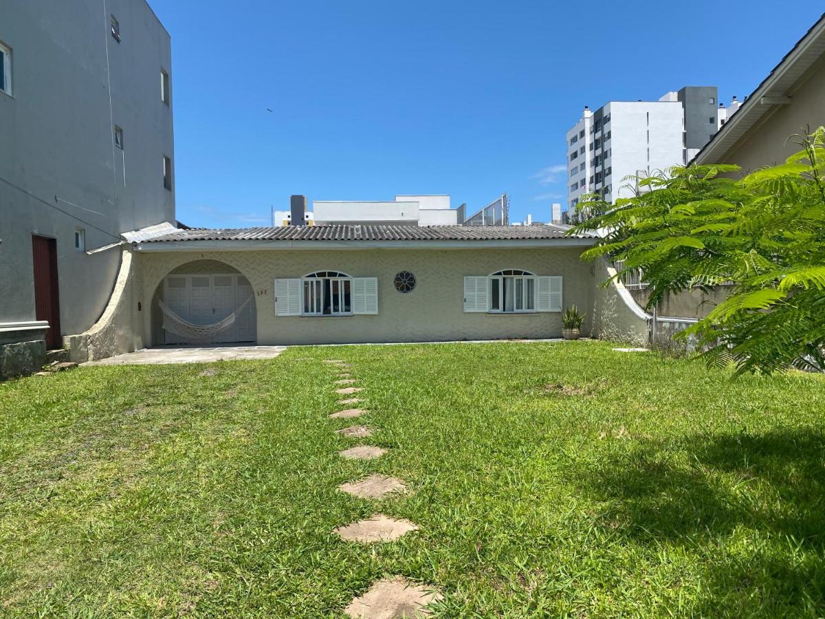 Casa no centro de Torres e a 800 m da Praia Grande