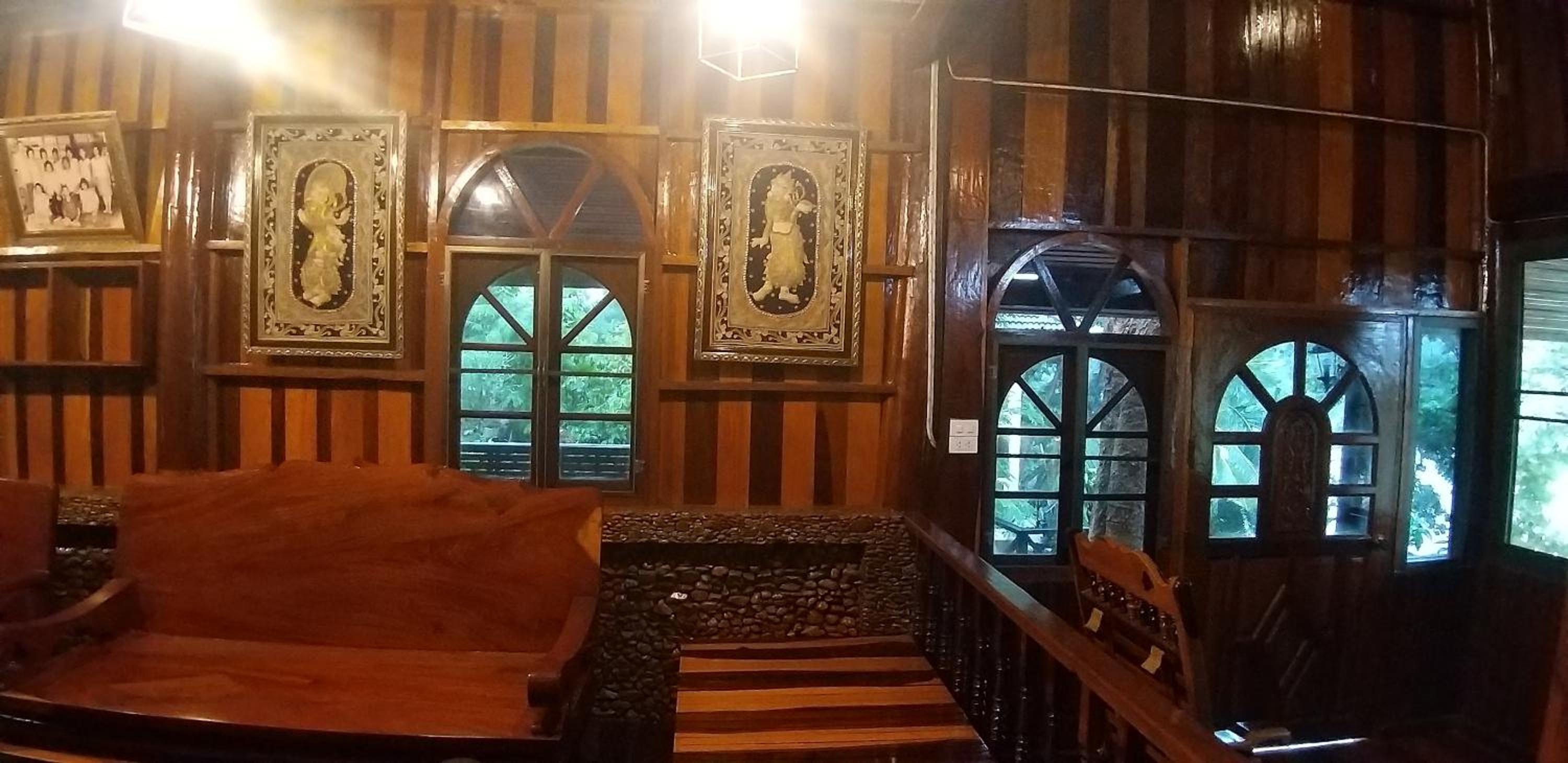 Ratmanee House