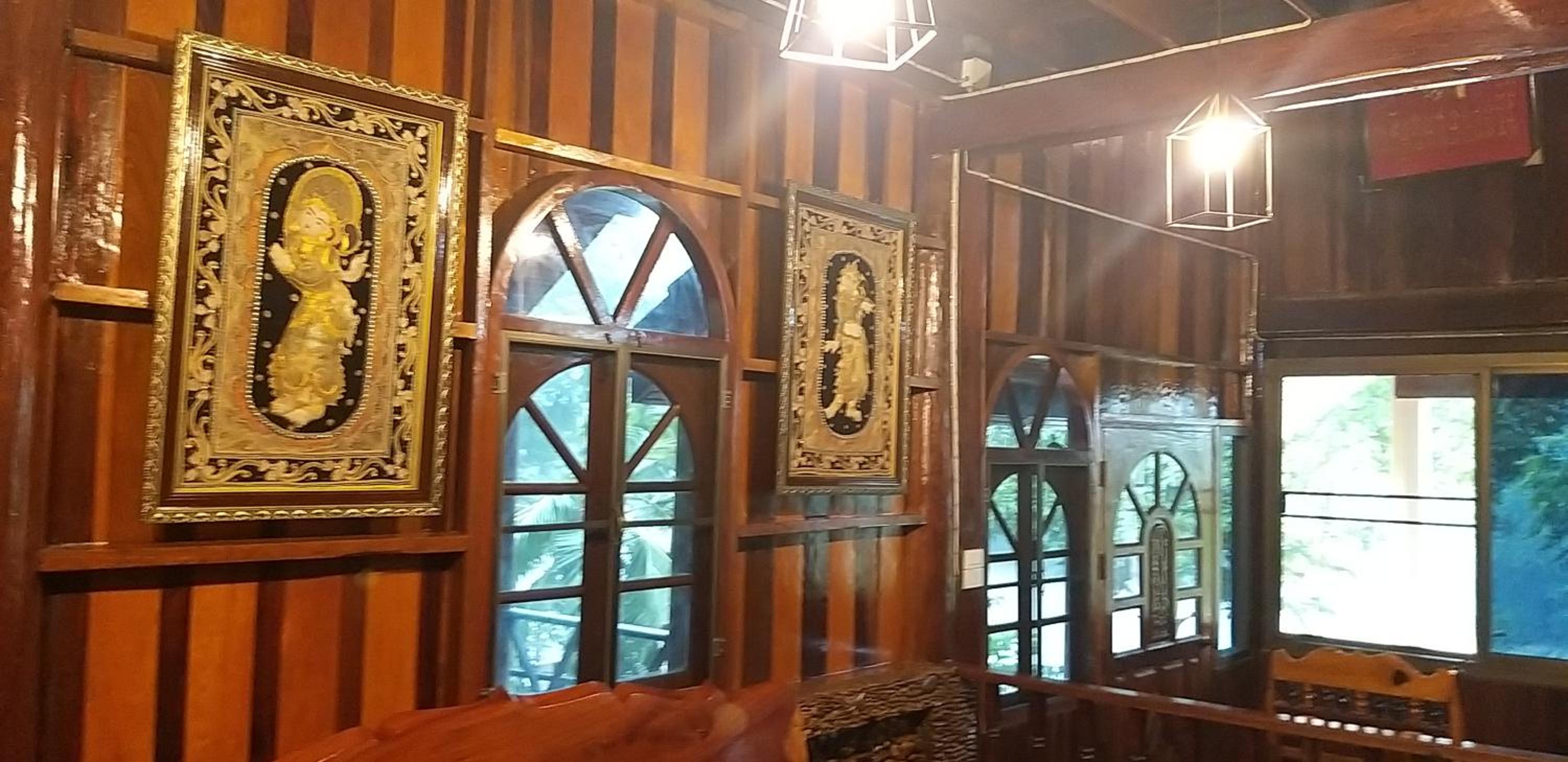 Ratmanee House