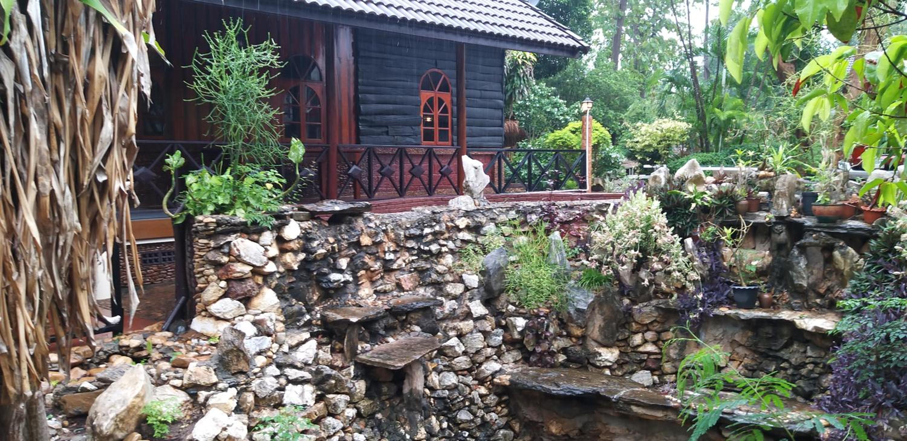 Ratmanee House