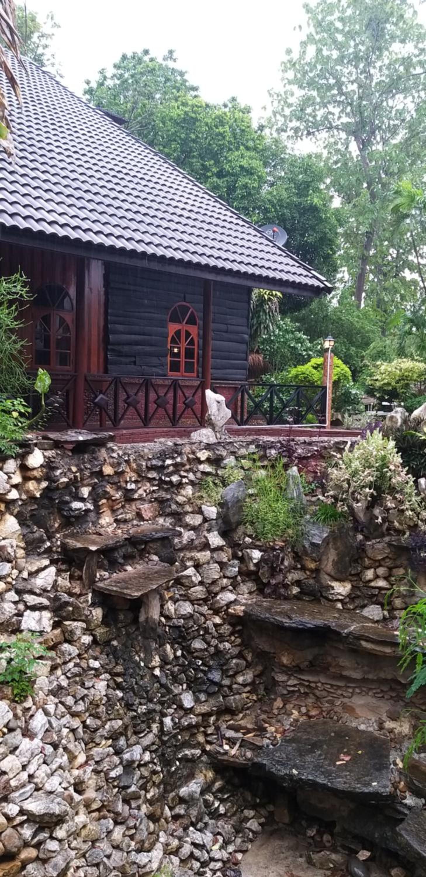 Ratmanee House