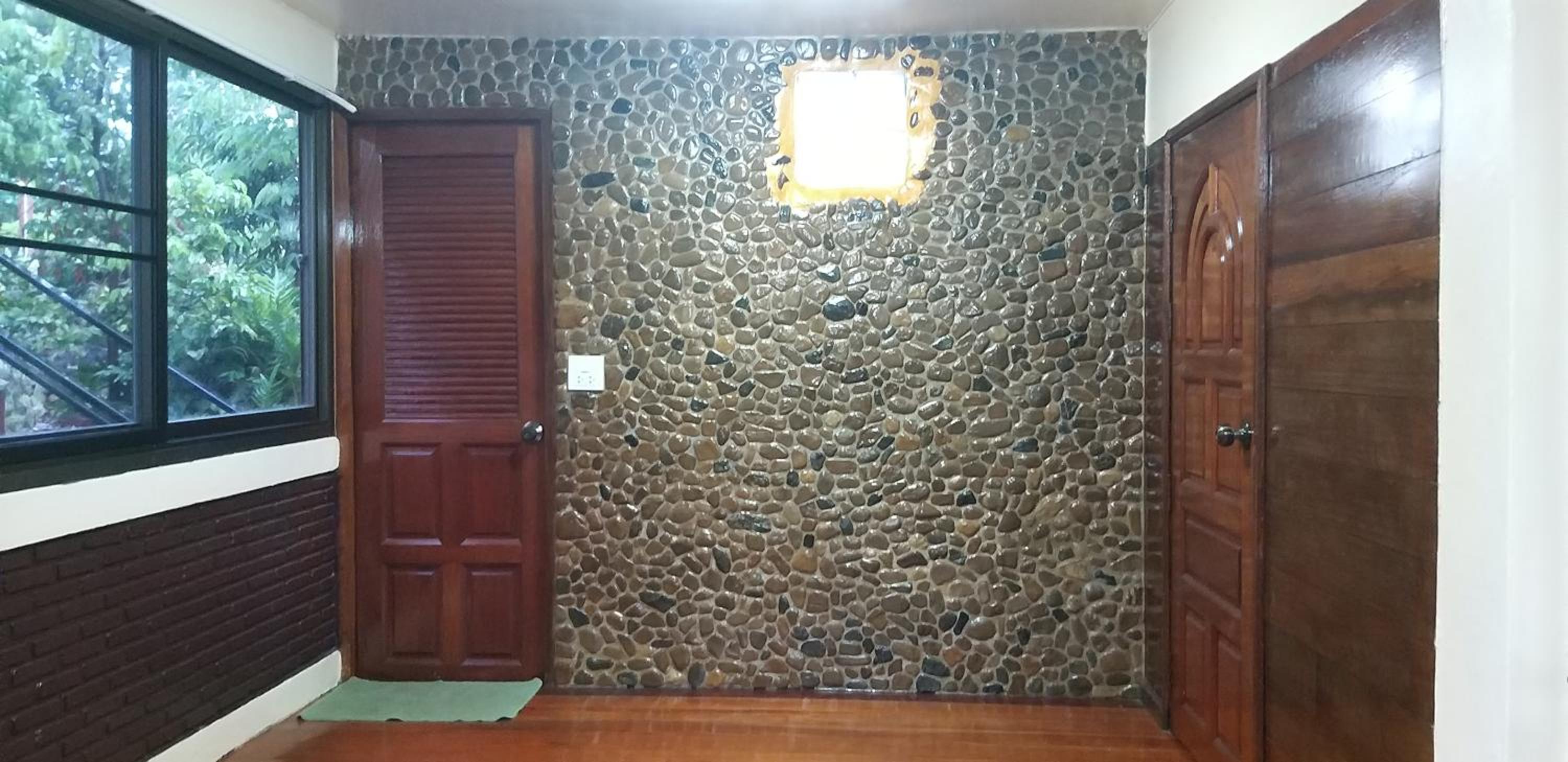 Ratmanee House