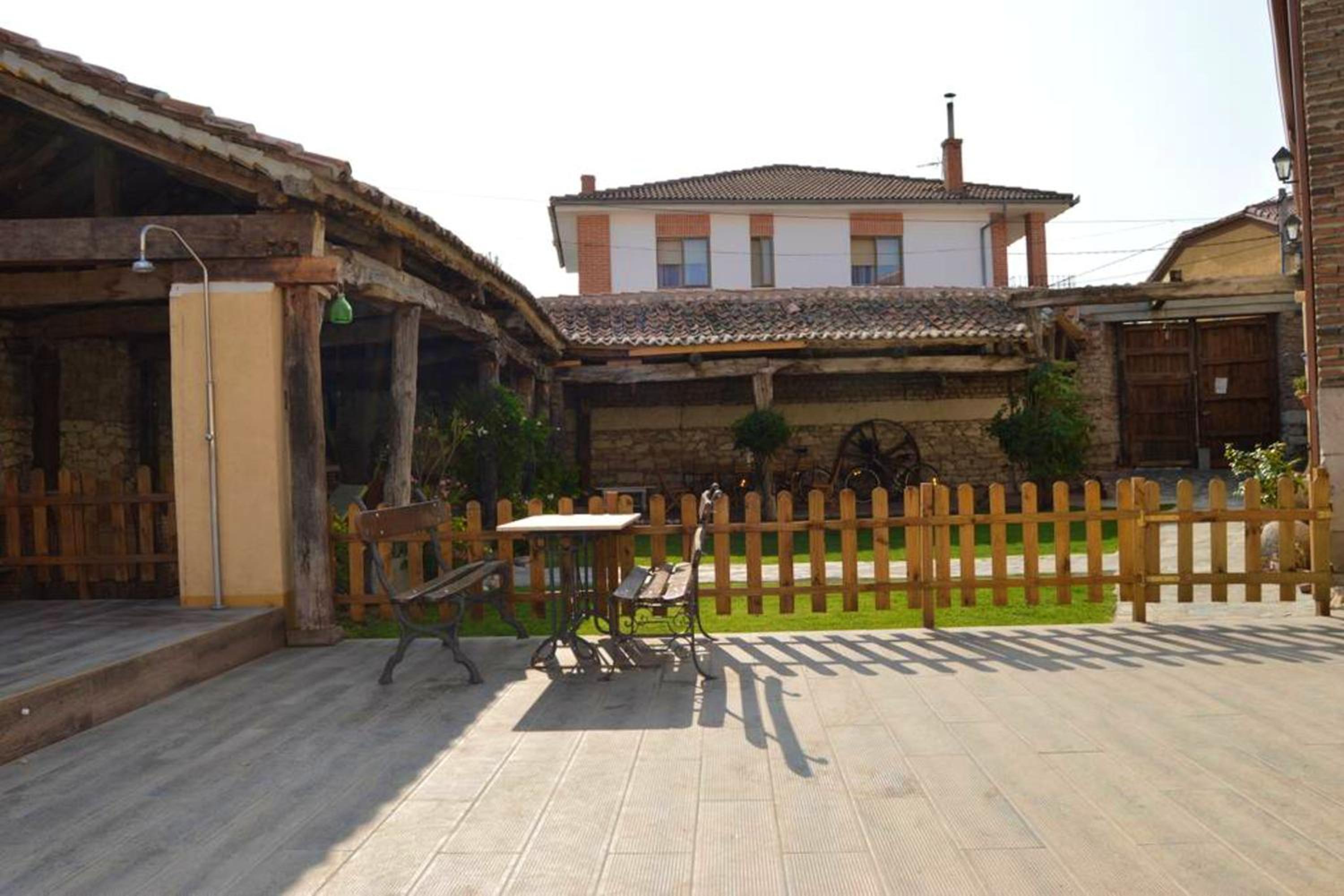 Spacious villa with private pool - Campo de Cuéllar