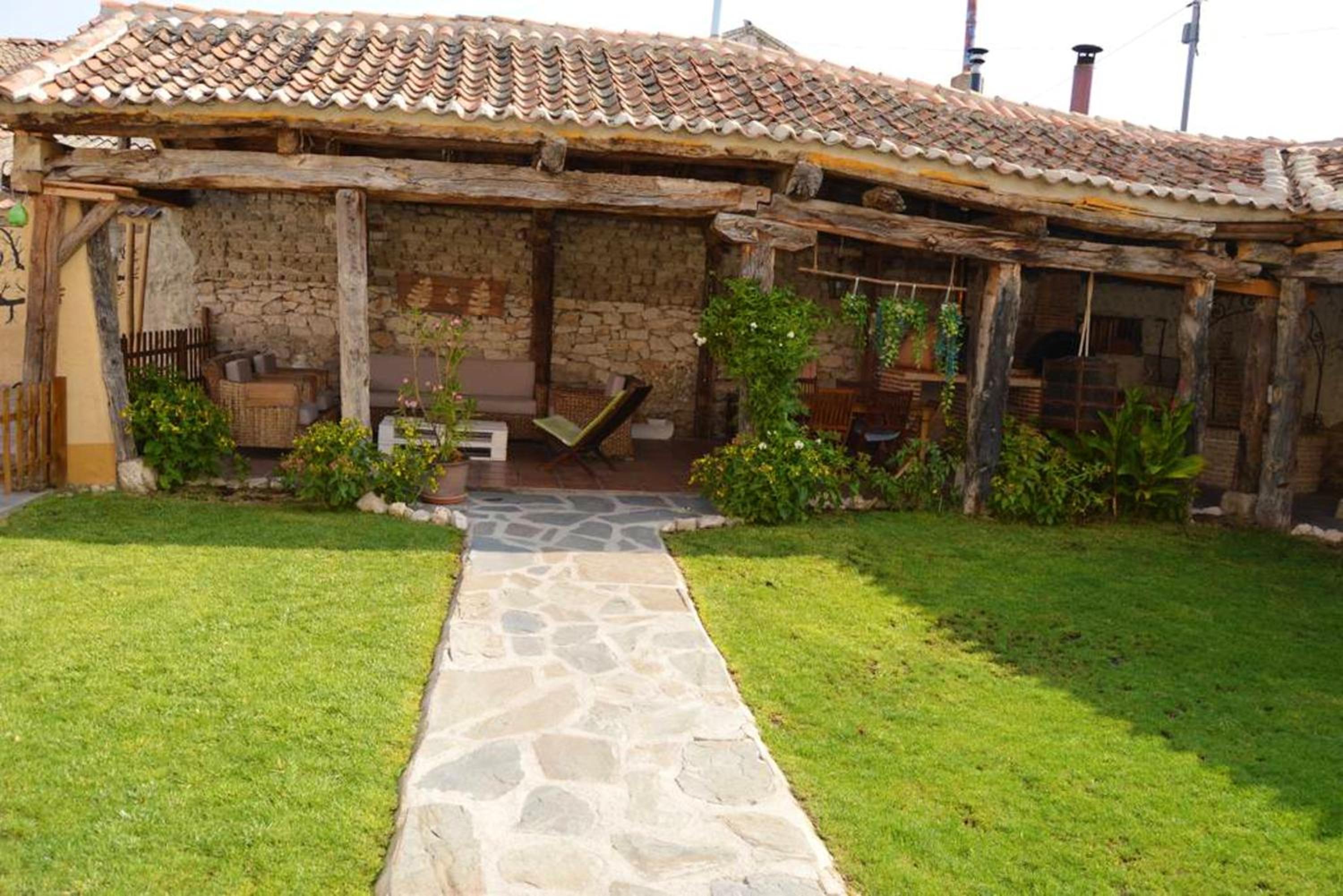 Spacious villa with private pool - Campo de Cuéllar
