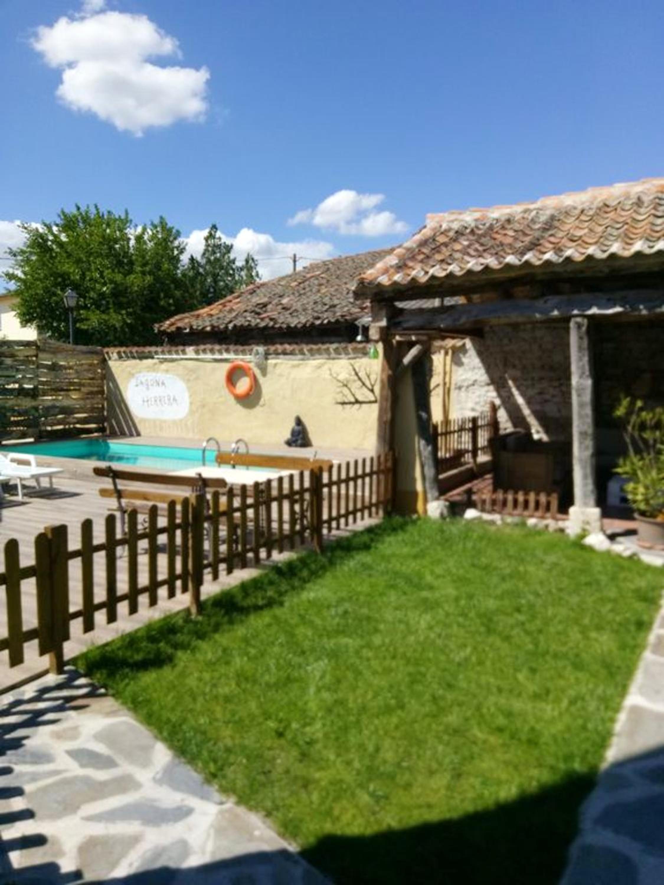Spacious villa with private pool - Campo de Cuéllar