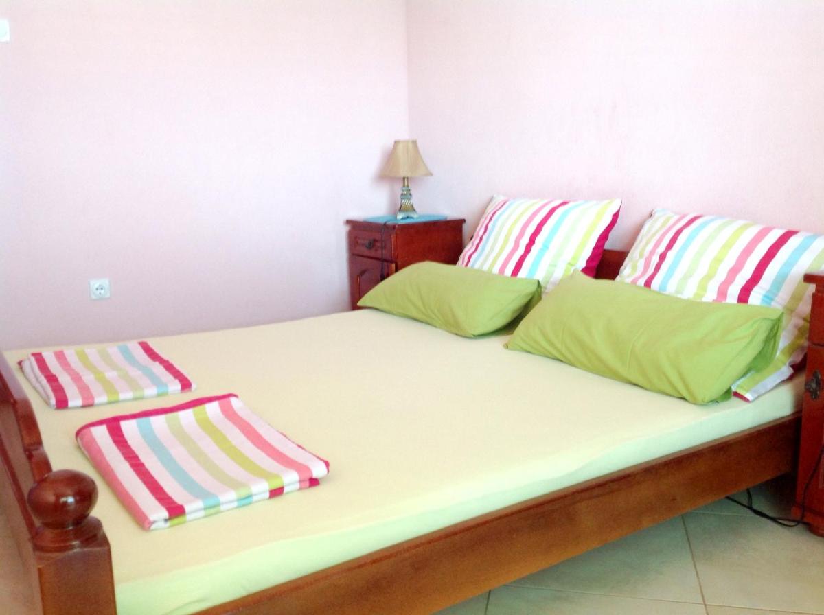 2 bedrooms appartement at Radovici 900 m away from the beach with furnished balcony and wifi photo 4