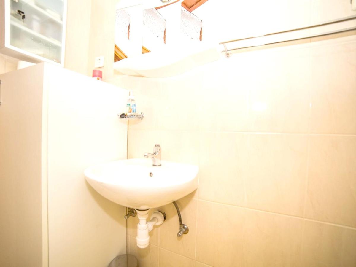 2 bedrooms appartement at Supetar 100 m away from the beach with sea view furnished garden and wifi