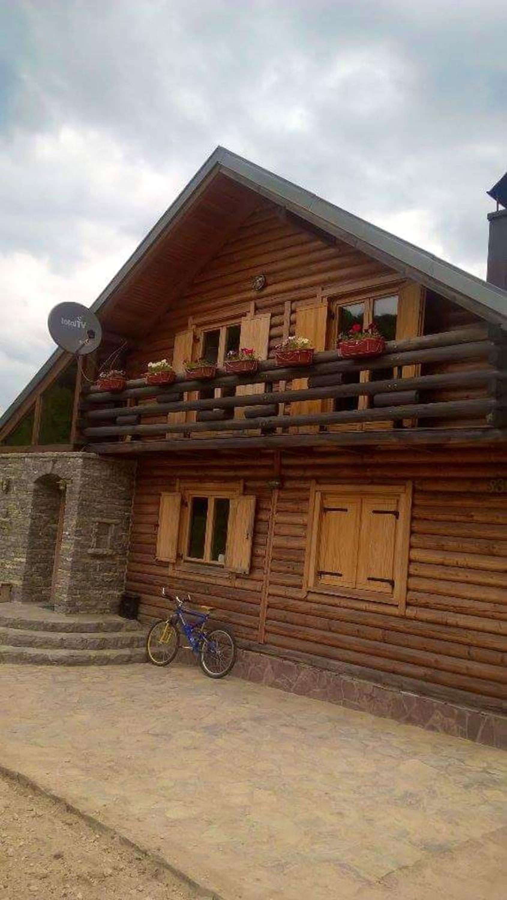 Charming House in Lohovo + Terrace