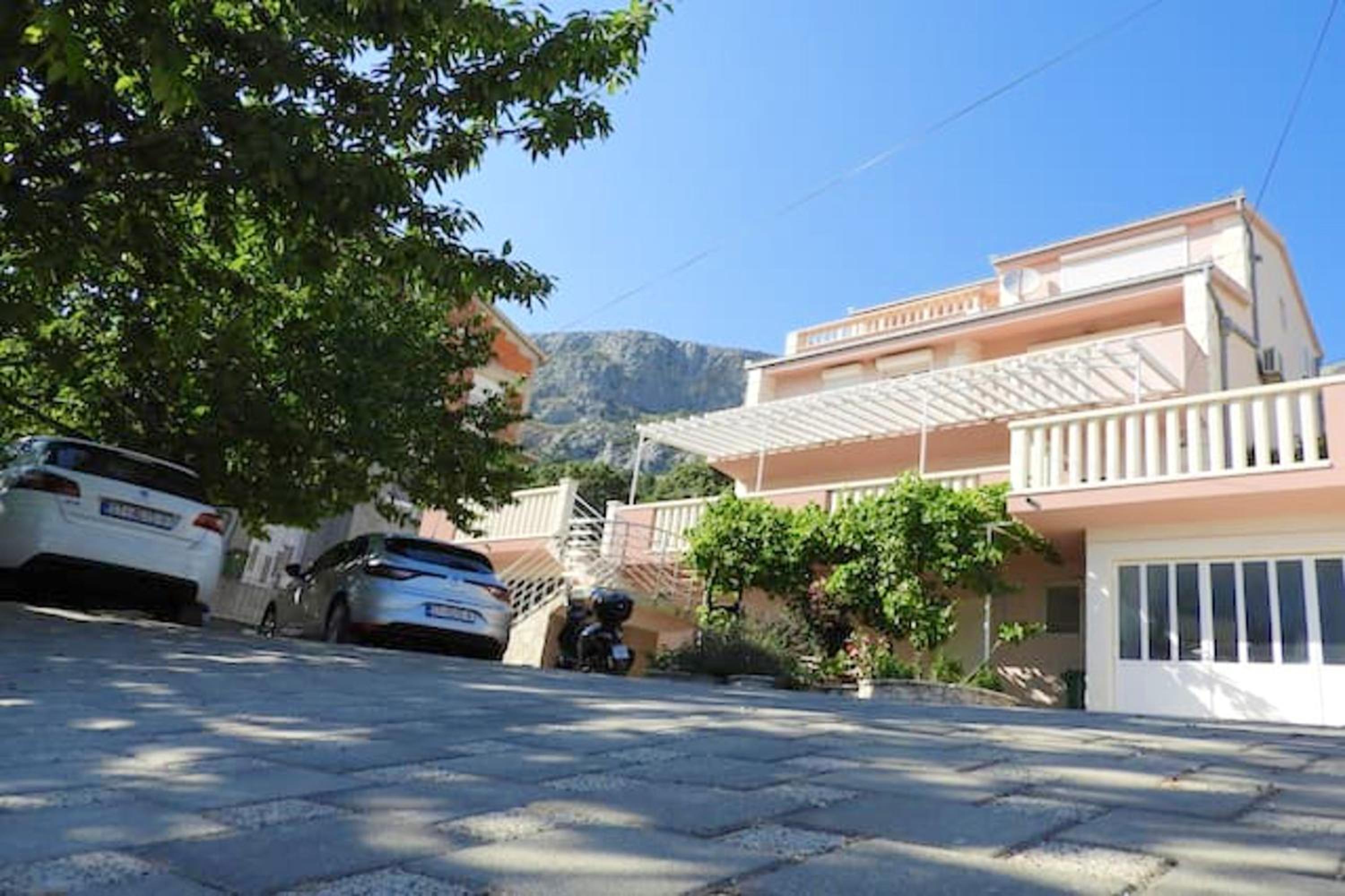 Family Villa in Solin with Pool view 5