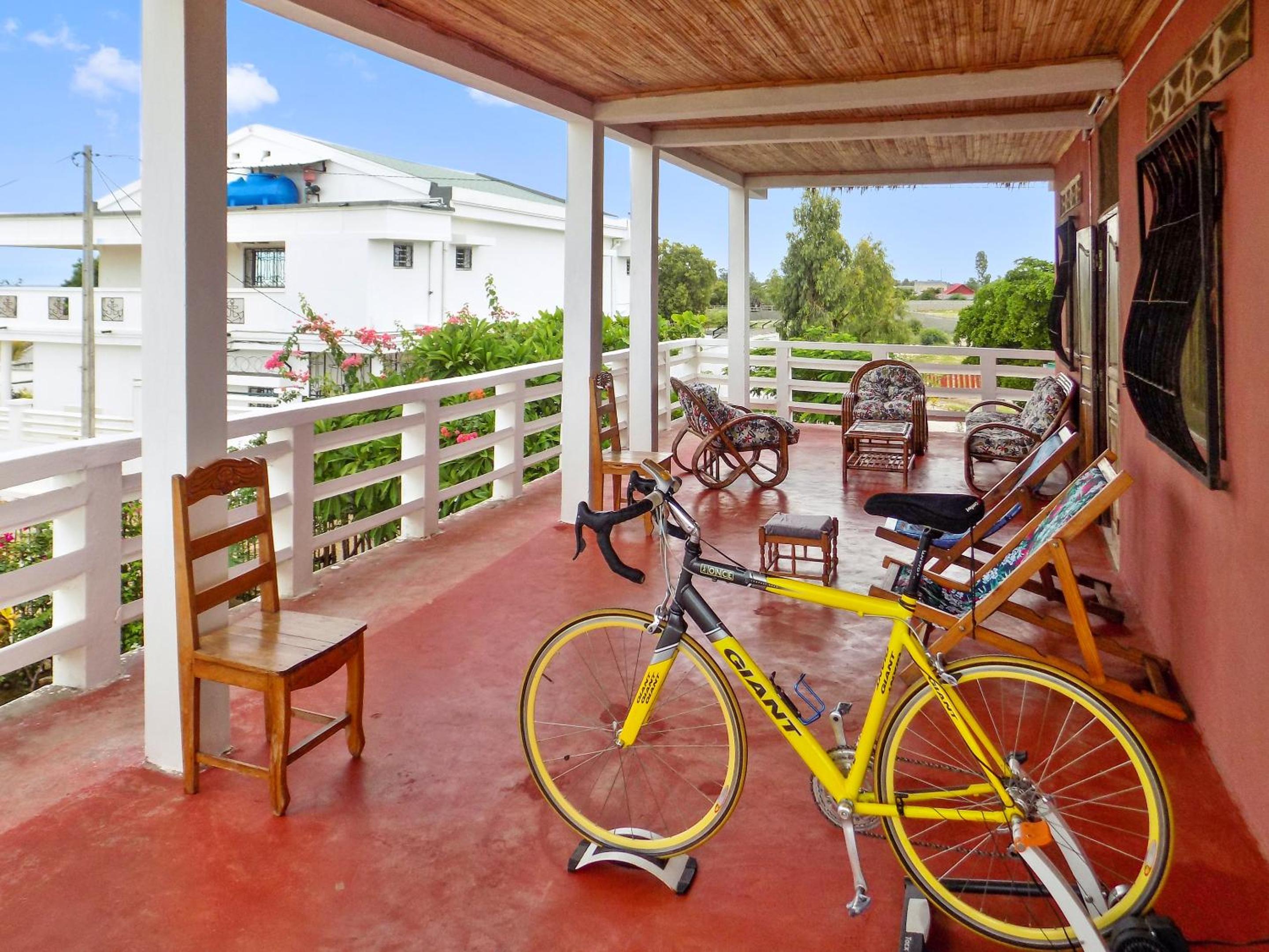 Sea view apartment in Majunga 90 m² Beautiful terrace view 2