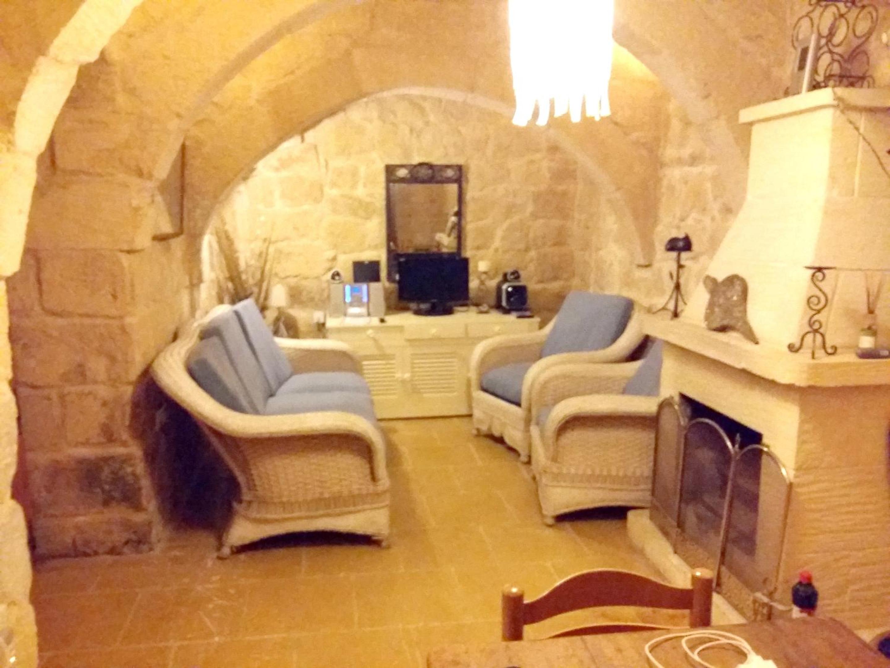 Charming House in Ix - Xewkija with Terrace and Barbecue photo 4
