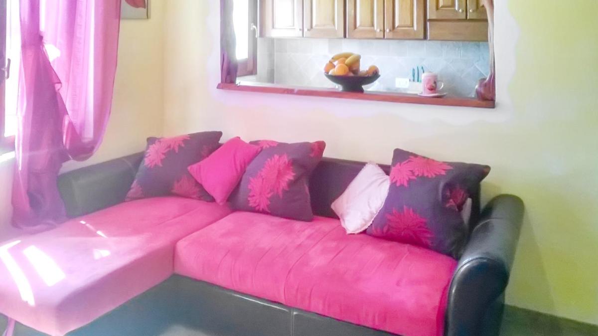 2 bedrooms appartement with sea view enclosed garden and wifi at Olbia 6 km away from the beach