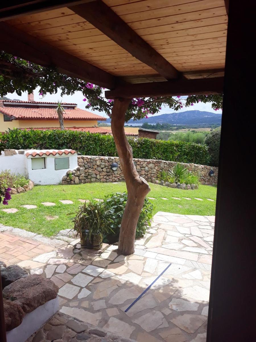 2 bedrooms appartement with sea view enclosed garden and wifi at Olbia 6 km away from the beach