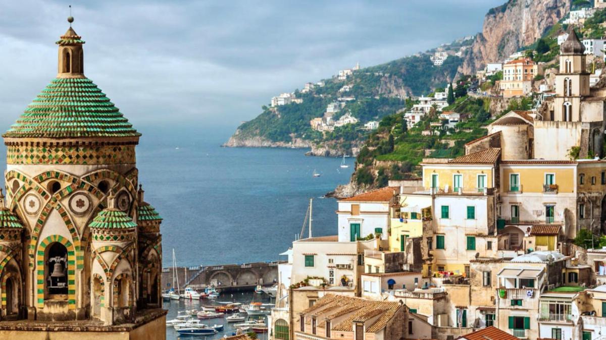 2 bedrooms appartement with city view furnished balcony and wifi at Napoli 4 km away from the beach