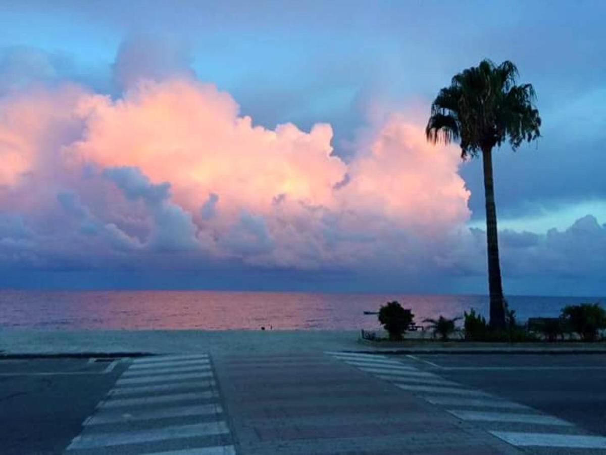 3 bedrooms appartement at Marina di Gioiosa Ionica 700 m away from the beach with furnished terrace