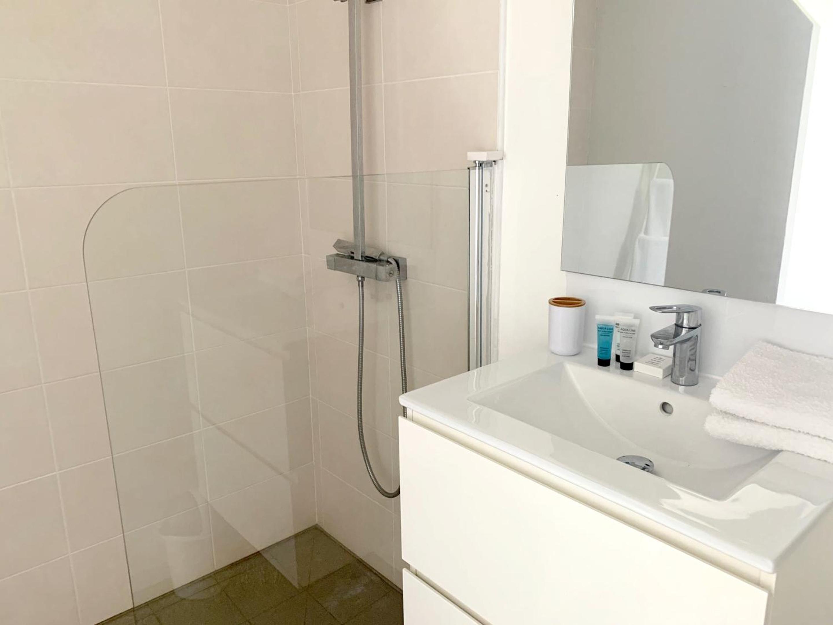 Appartement confortable au Moule, 60 m², vue piscine view 5