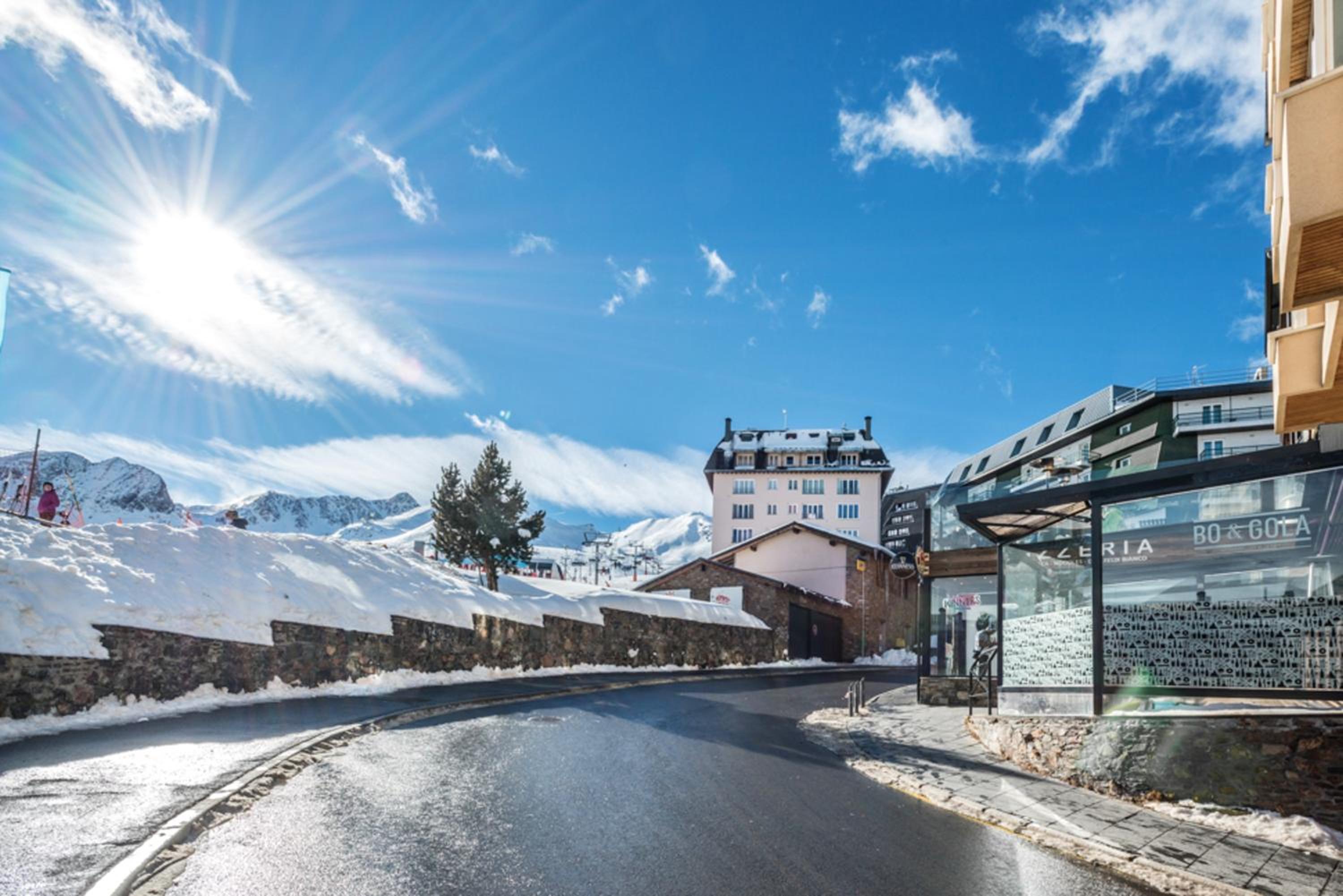 Cosy Studio with Mountain View in Pas de la Casa 29m²