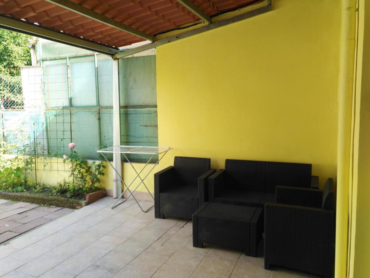 2 bedrooms house with furnished terrace and wifi at Pompei 8 km away from the beach