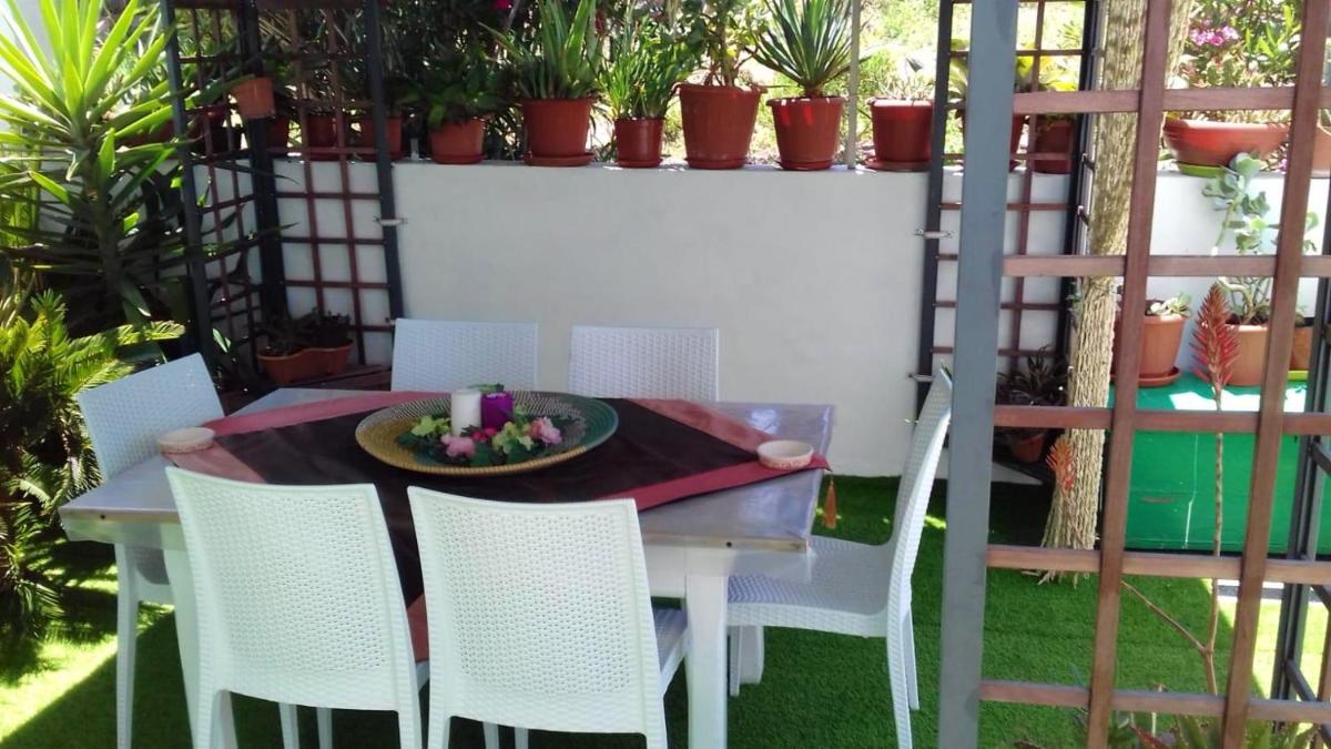 One bedroom appartement at Calasetta 50 m away from the beach with furnished terrace