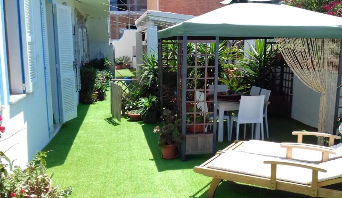 One bedroom appartement at Calasetta 50 m away from the beach with furnished terrace