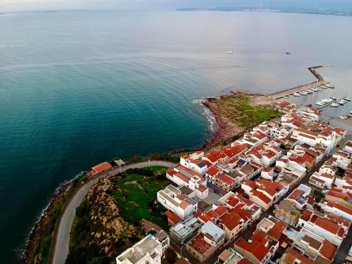 One bedroom appartement at Calasetta 50 m away from the beach with furnished terrace